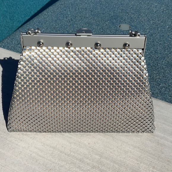 Whiting And Davis Silver Chainmail Satchel - Picture 5 of 16